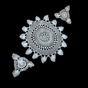 3‎ Hand Crochet Doilies With Swans Vintage Unique Set Of 3 Doilies